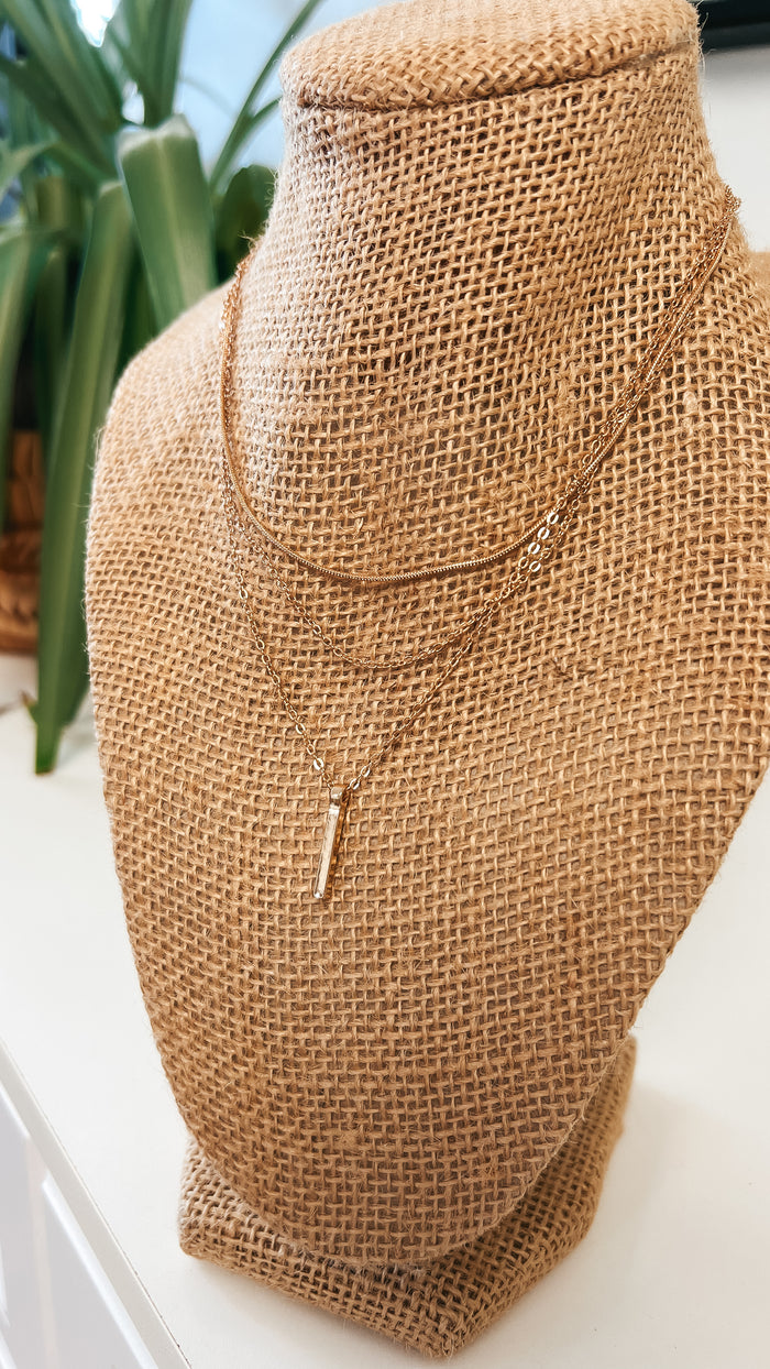 Pendant Layered Necklace: Gold