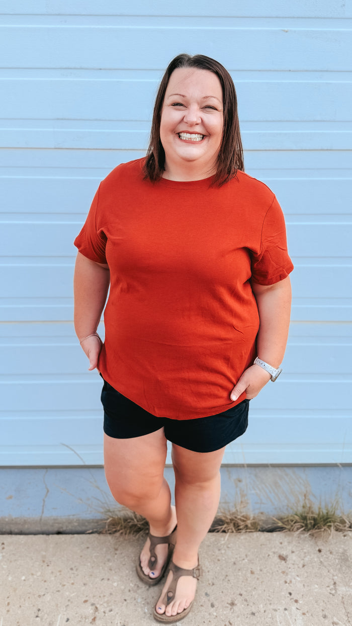 Julia Basic Tee | Rust