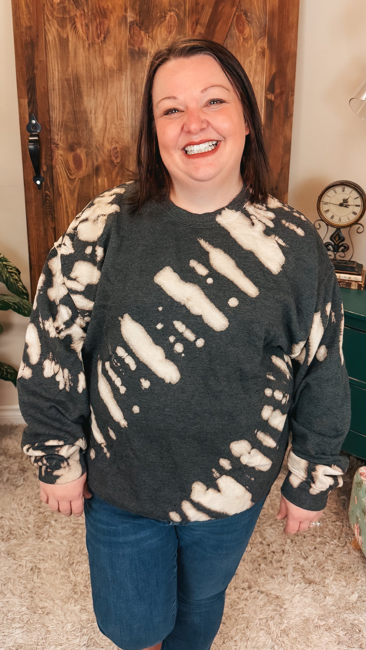 Shelley Bleached Sweatshirt