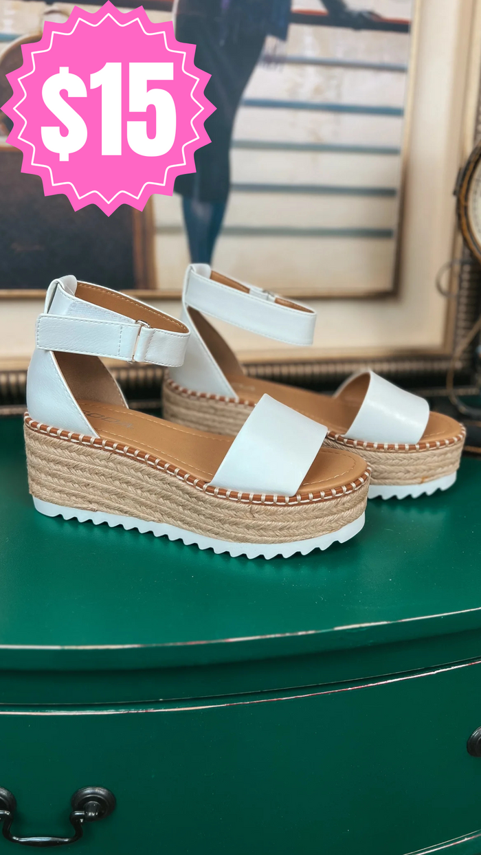 Trudy Woven Wedge Sandals | White *SALE*