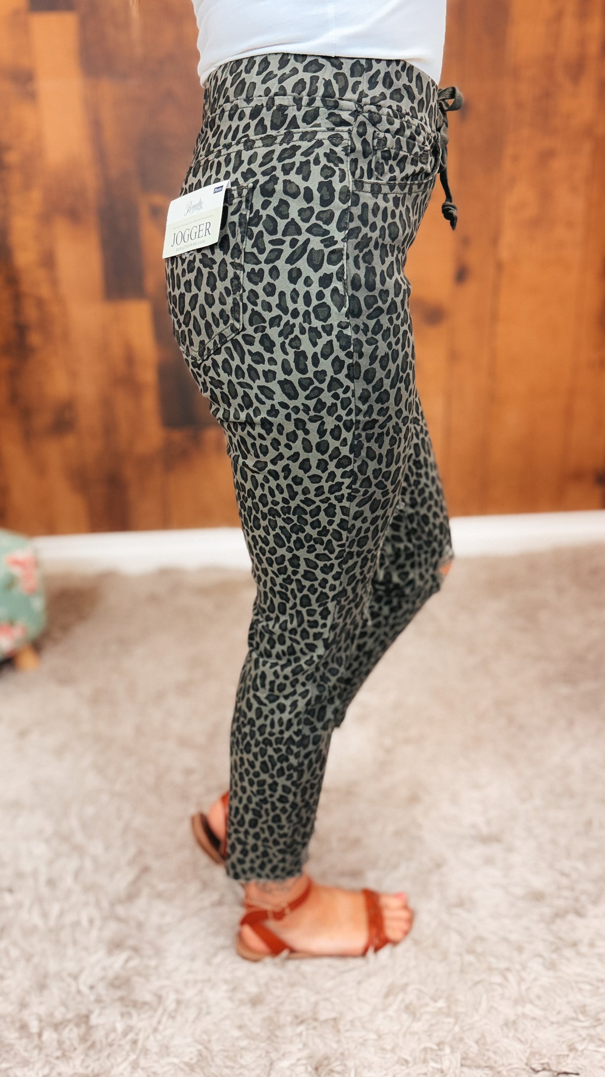 Vicky Cropped Jogger Denim | Leopard