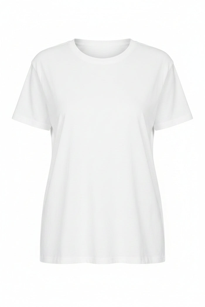  a white short-sleeve crewneck t-shirt 