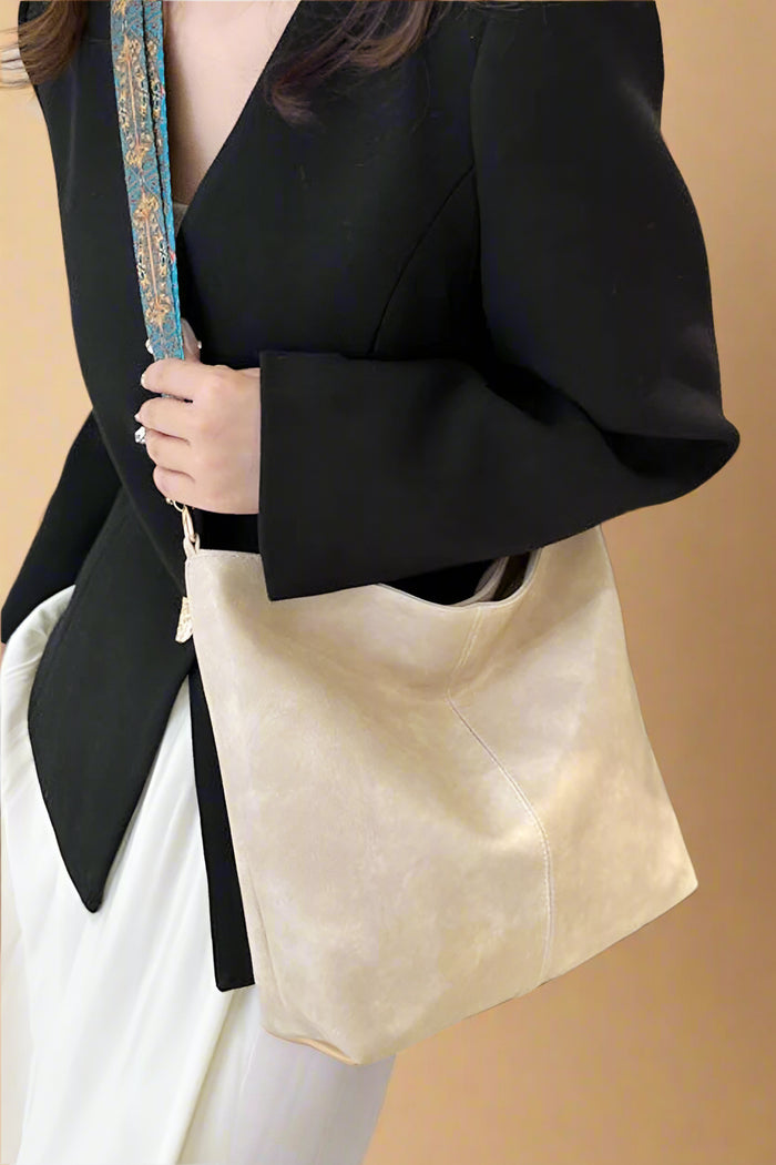 Jaycee Cross Body Bag: Cream