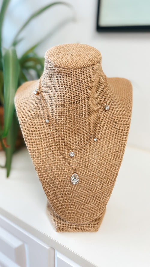 Teardrop Rhinestone Layered Necklace: Gold