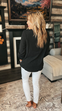 Aislynne Snap Blouse | Black