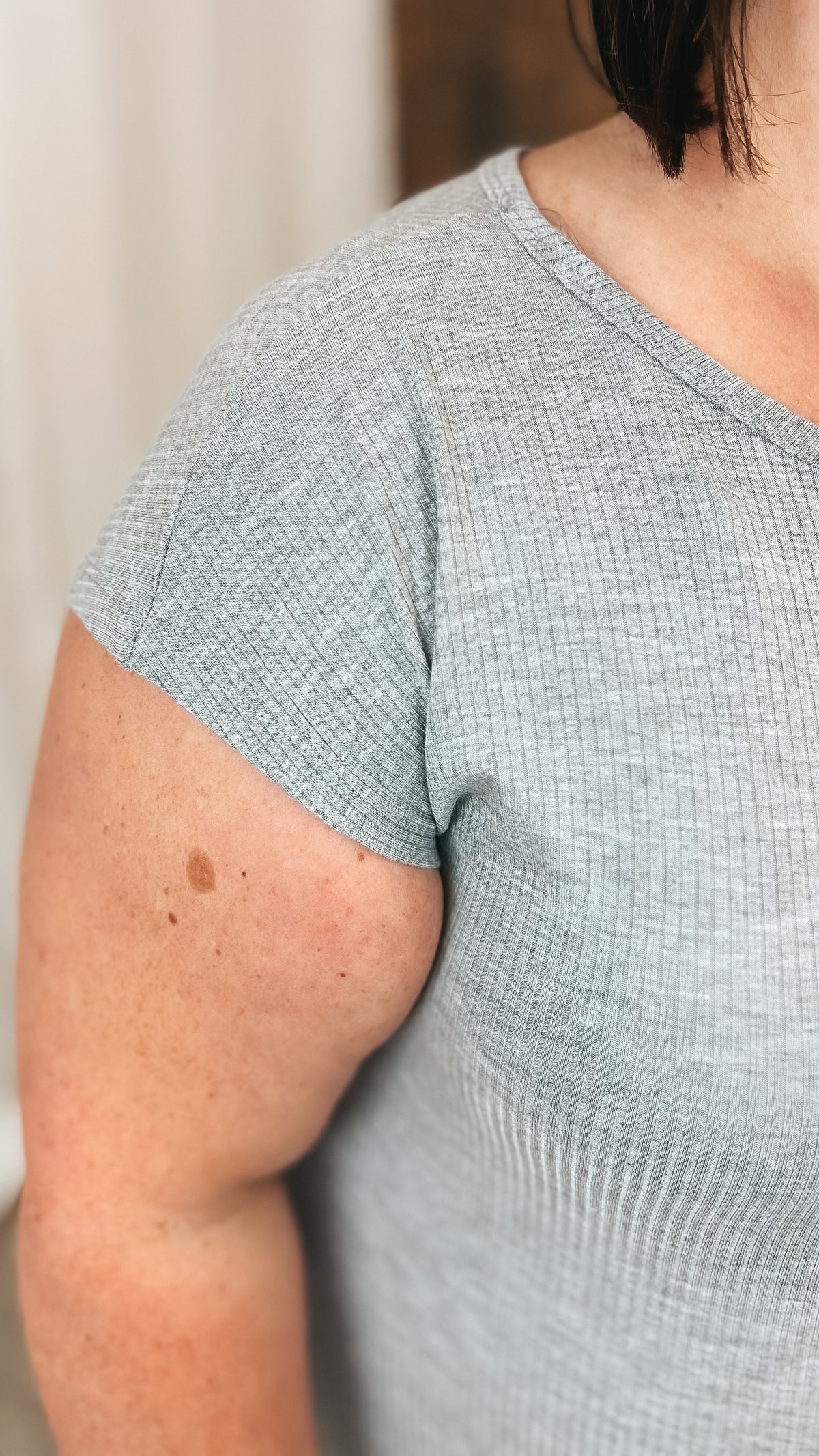 Melanie Ribbed Tee | Heather Grey