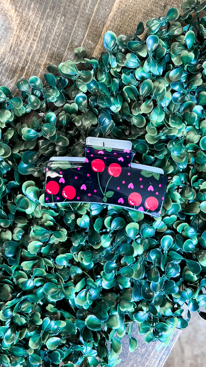 Cherry Claw Clip | Black