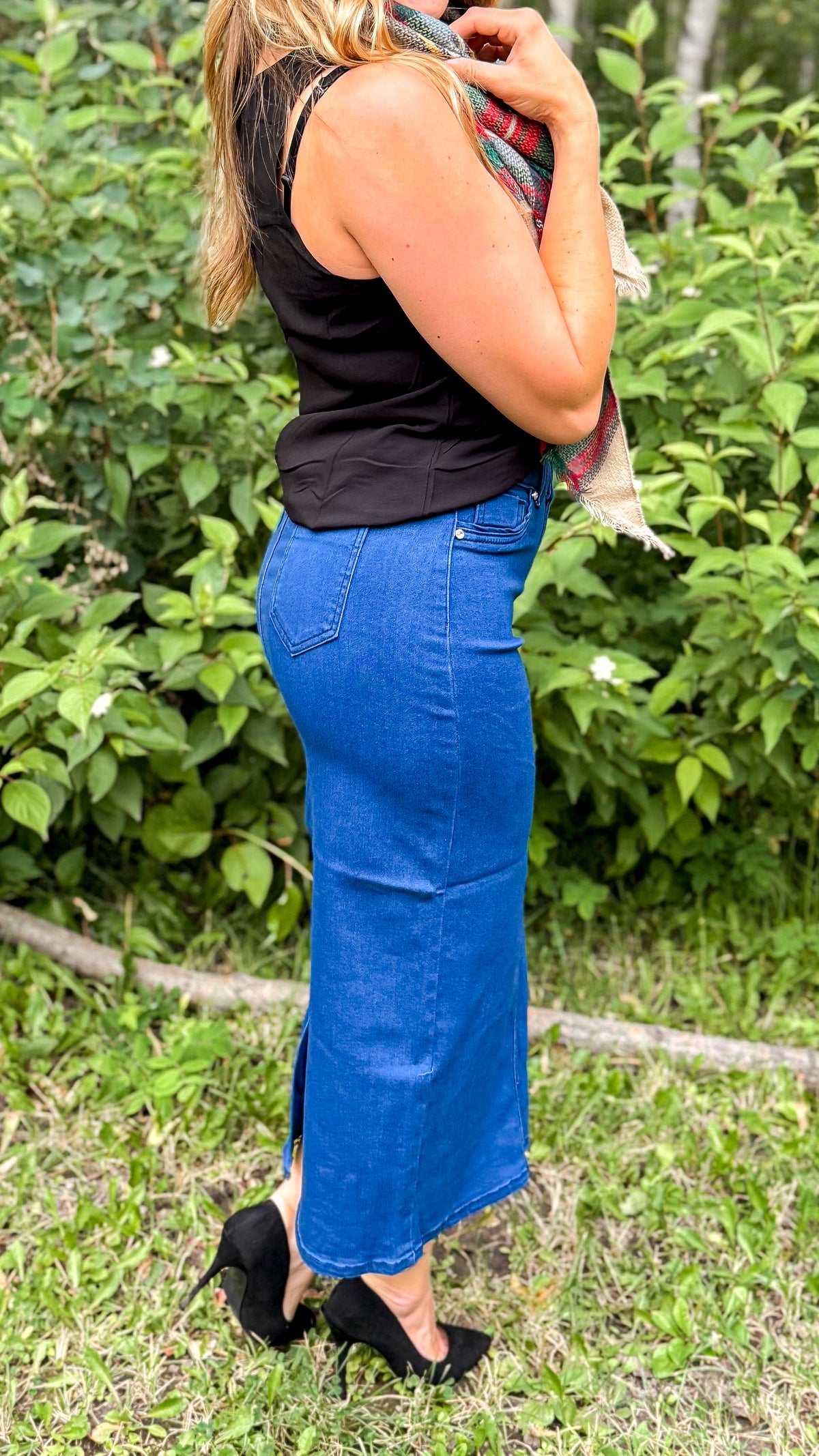 Emery Denim Maxi Skirt | Diamond Button