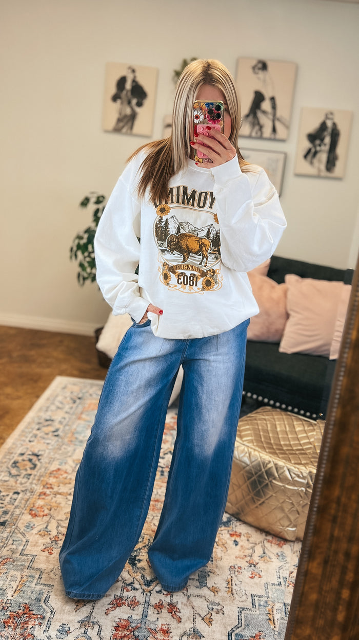 Wyoming | Graphic Sweatshirt