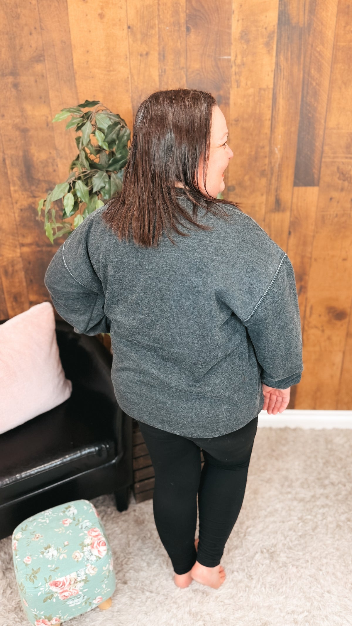 Olivia Basic Crewneck | Charcoal