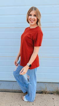 Julia Basic Tee | Rust