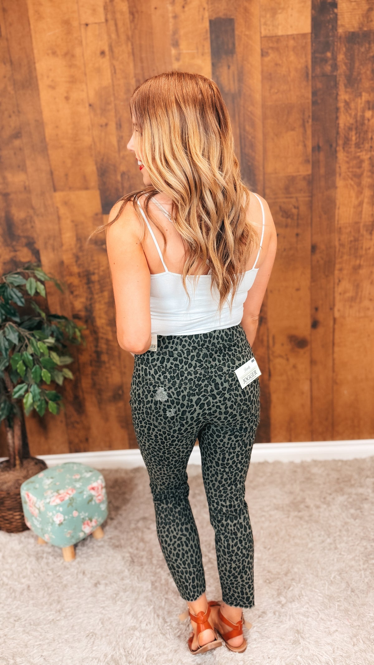 Vicky Cropped Jogger Denim | Leopard