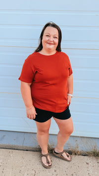 Julia Basic Tee | Rust