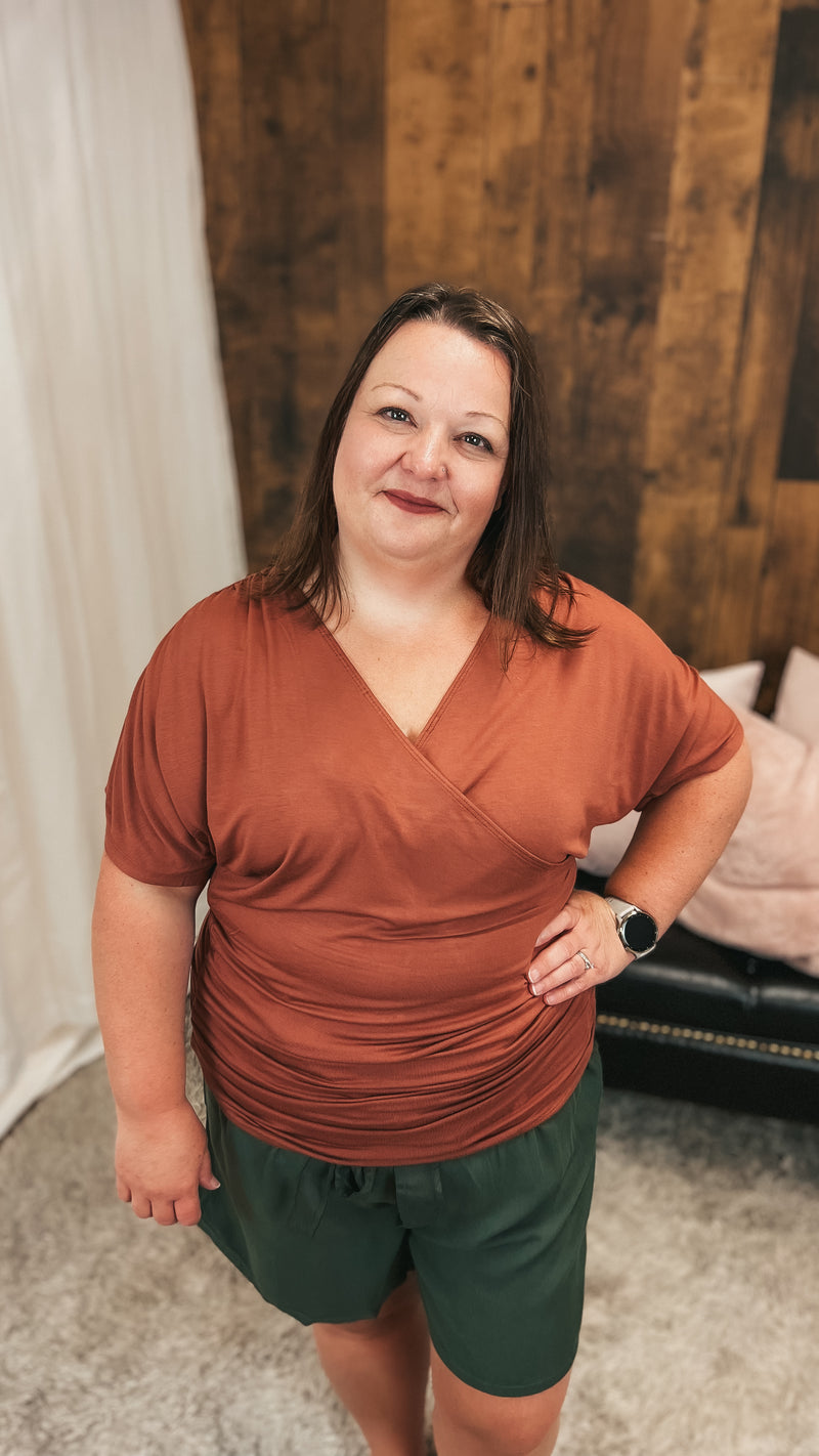 Anne-Marie | Cross Over Tee | Brown