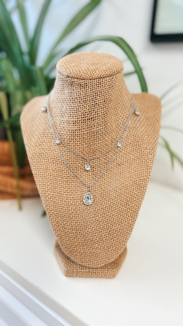 Teardrop Rhinestone Layered Necklace: Silver