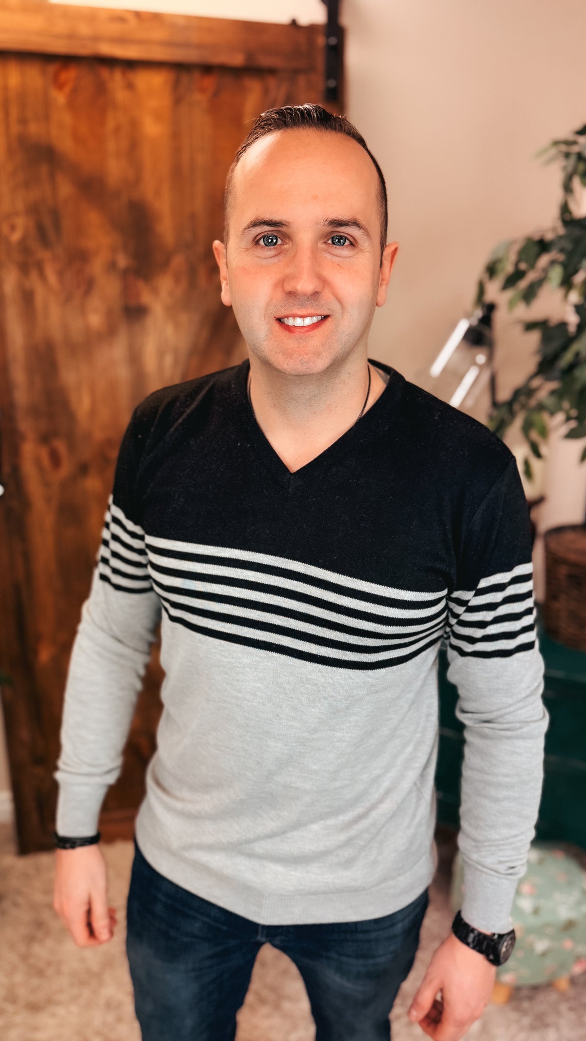 Davis V-Neck Sweater: Grey & Black