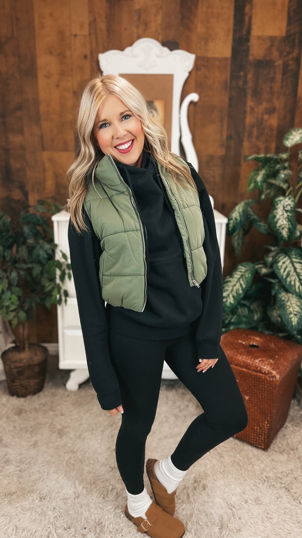 Courtney Puffer Vest: Olive