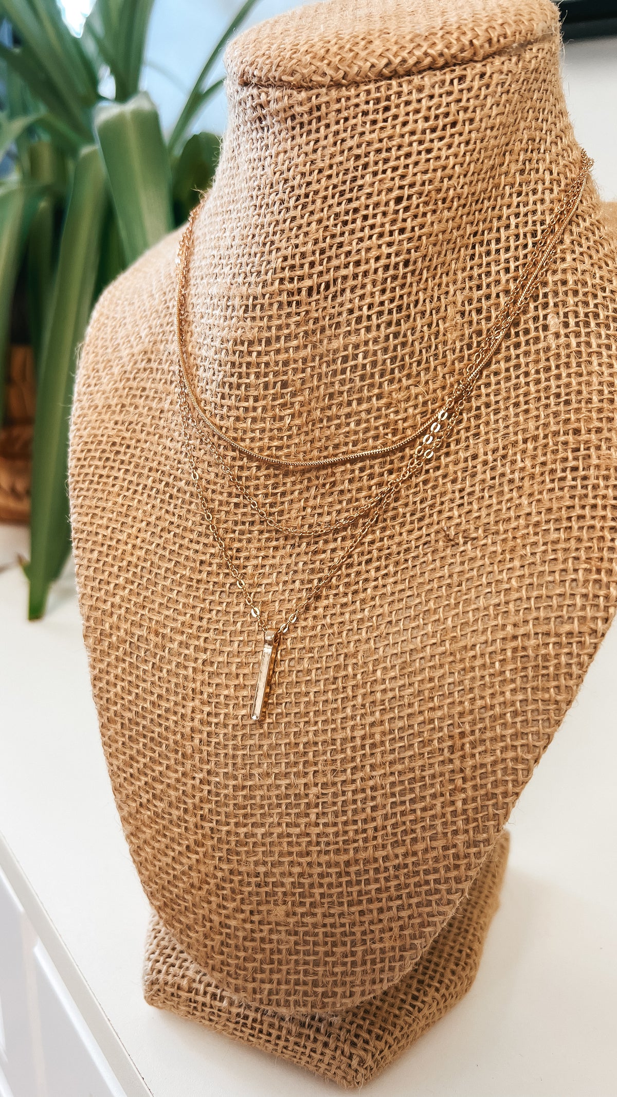 Pendant Layered Necklace: Gold