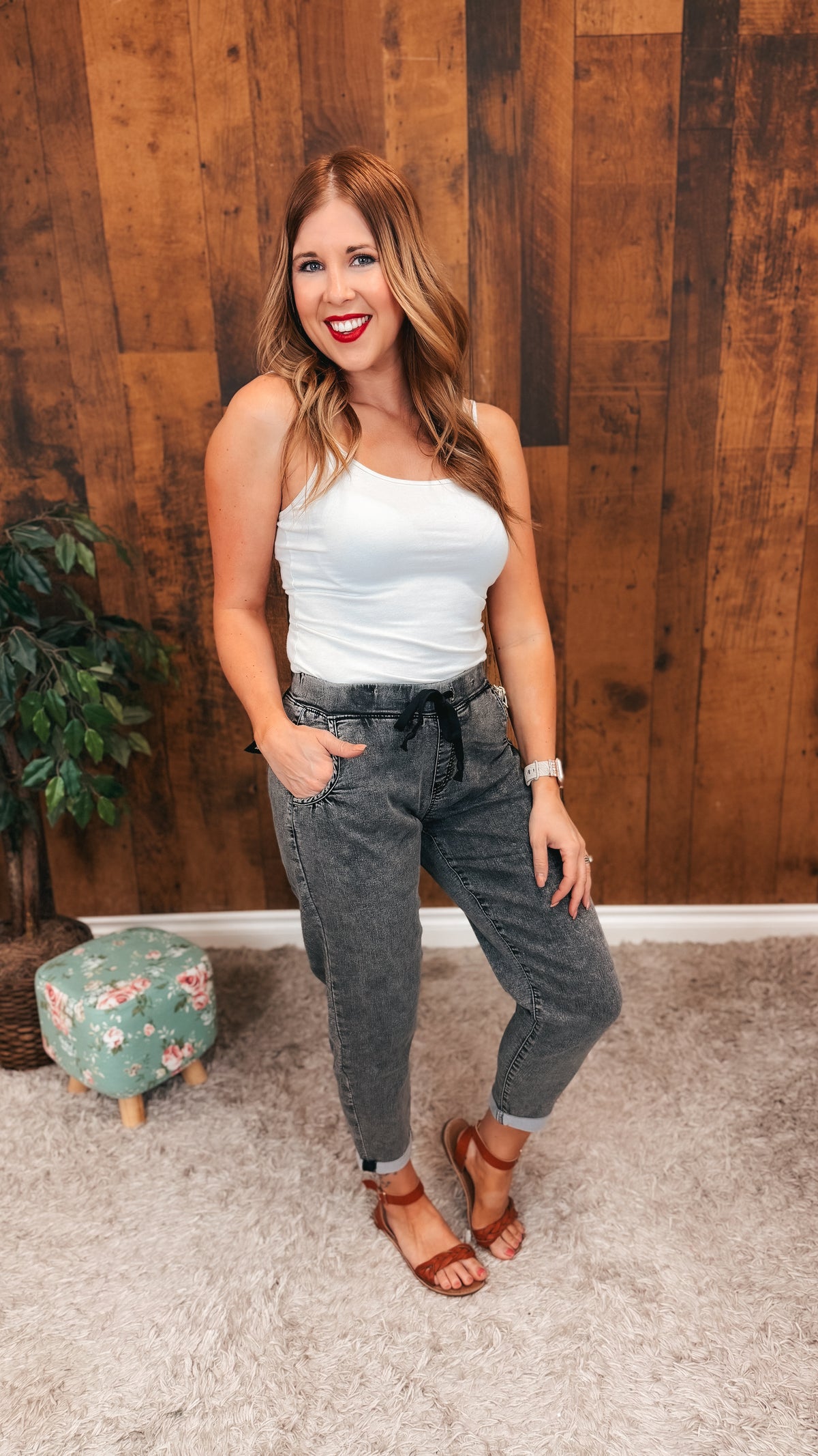 Lenny Cropped Jogger Denim | Washed Black