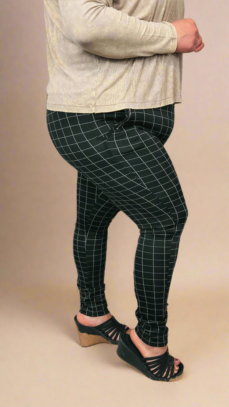 Tammy Checkered Dress Pants: Black