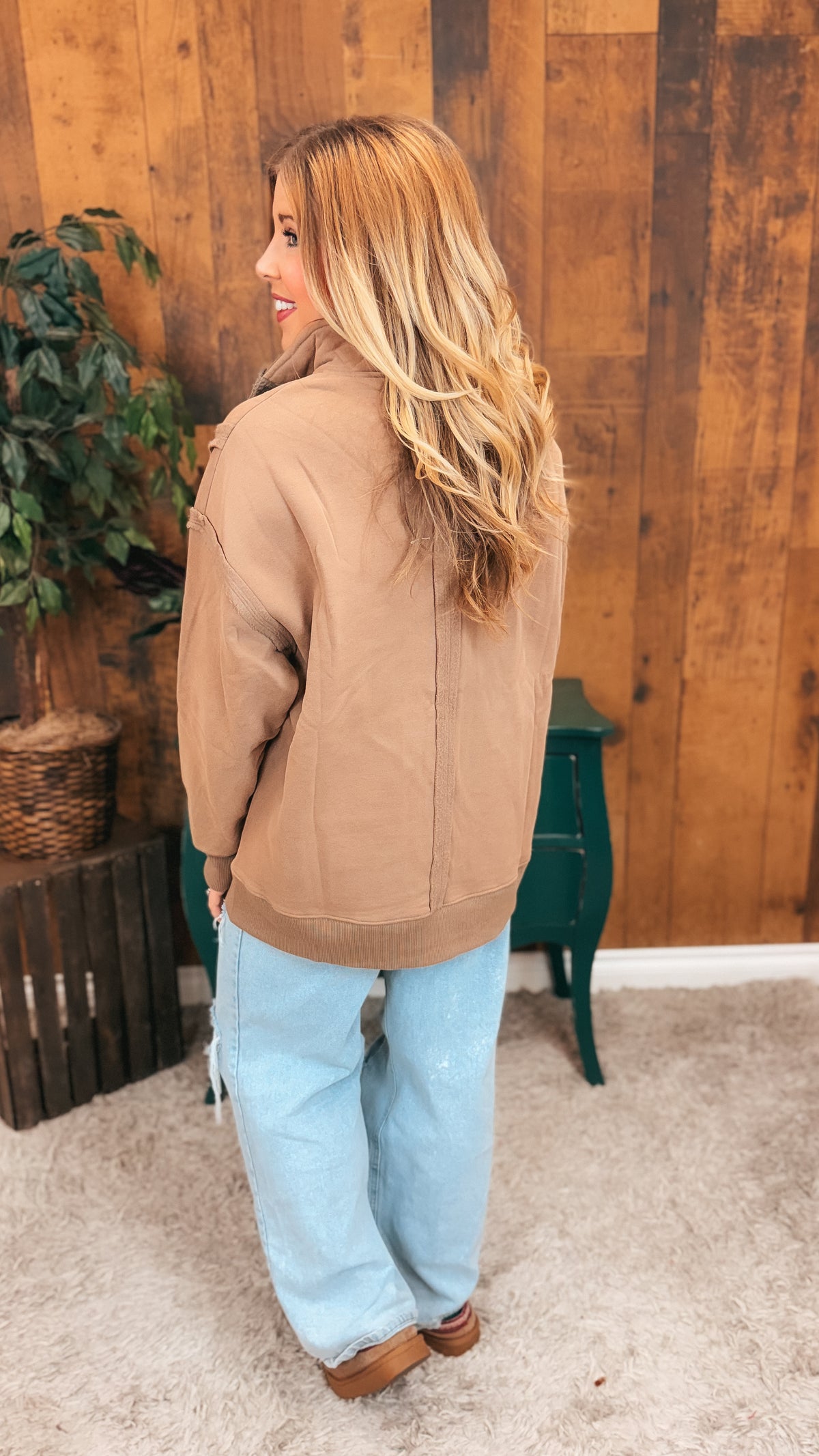 Charlene Snap Sweatshirt | Mocha