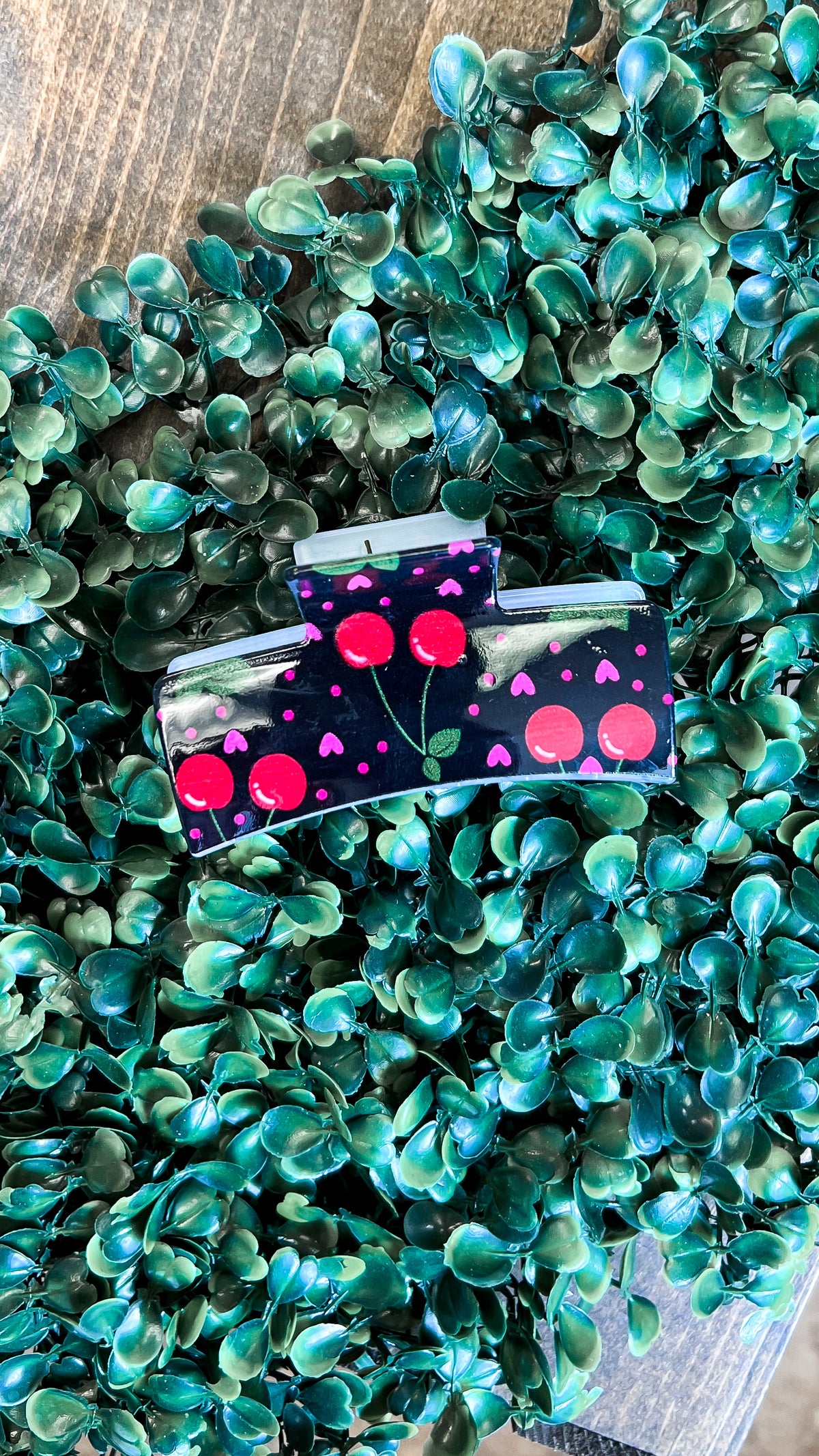 Cherry Claw Clip | Black