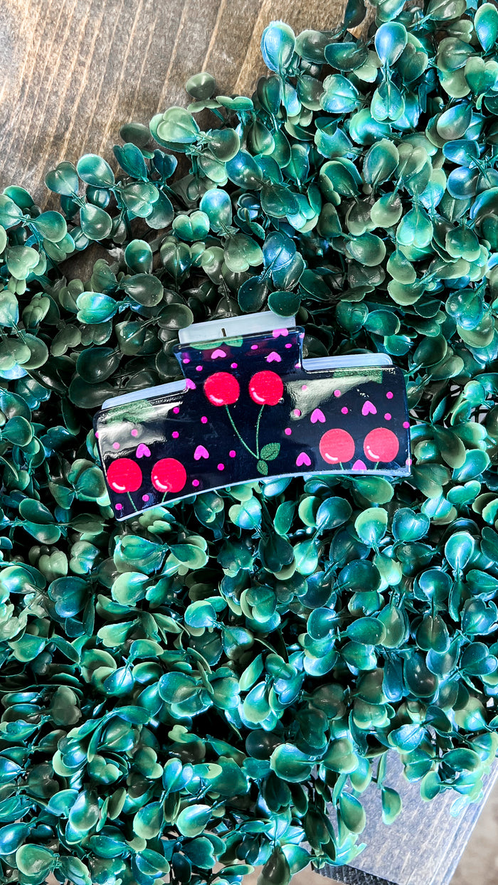 Cherry Claw Clip | Black