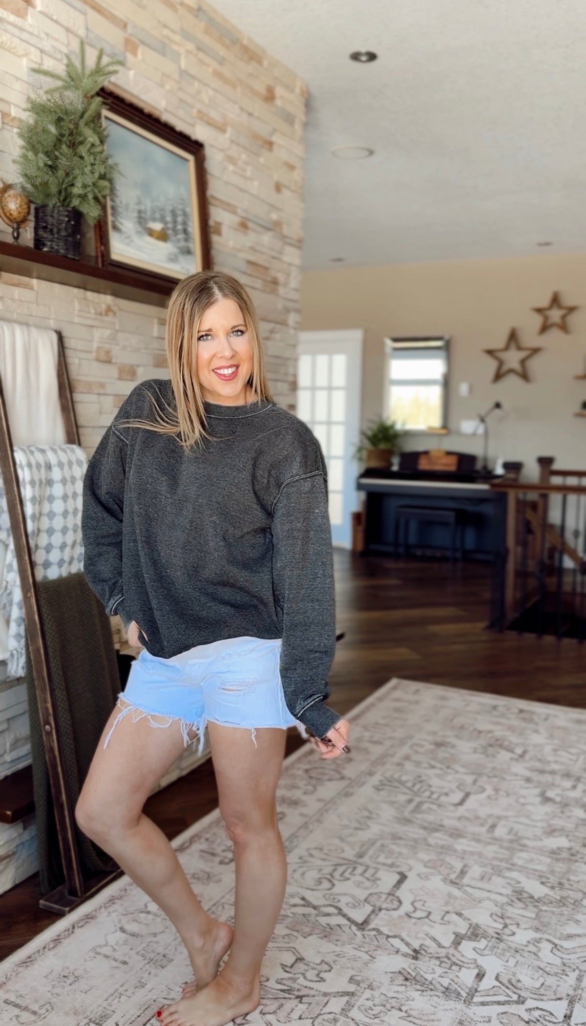 Olivia Basic Crewneck | Charcoal