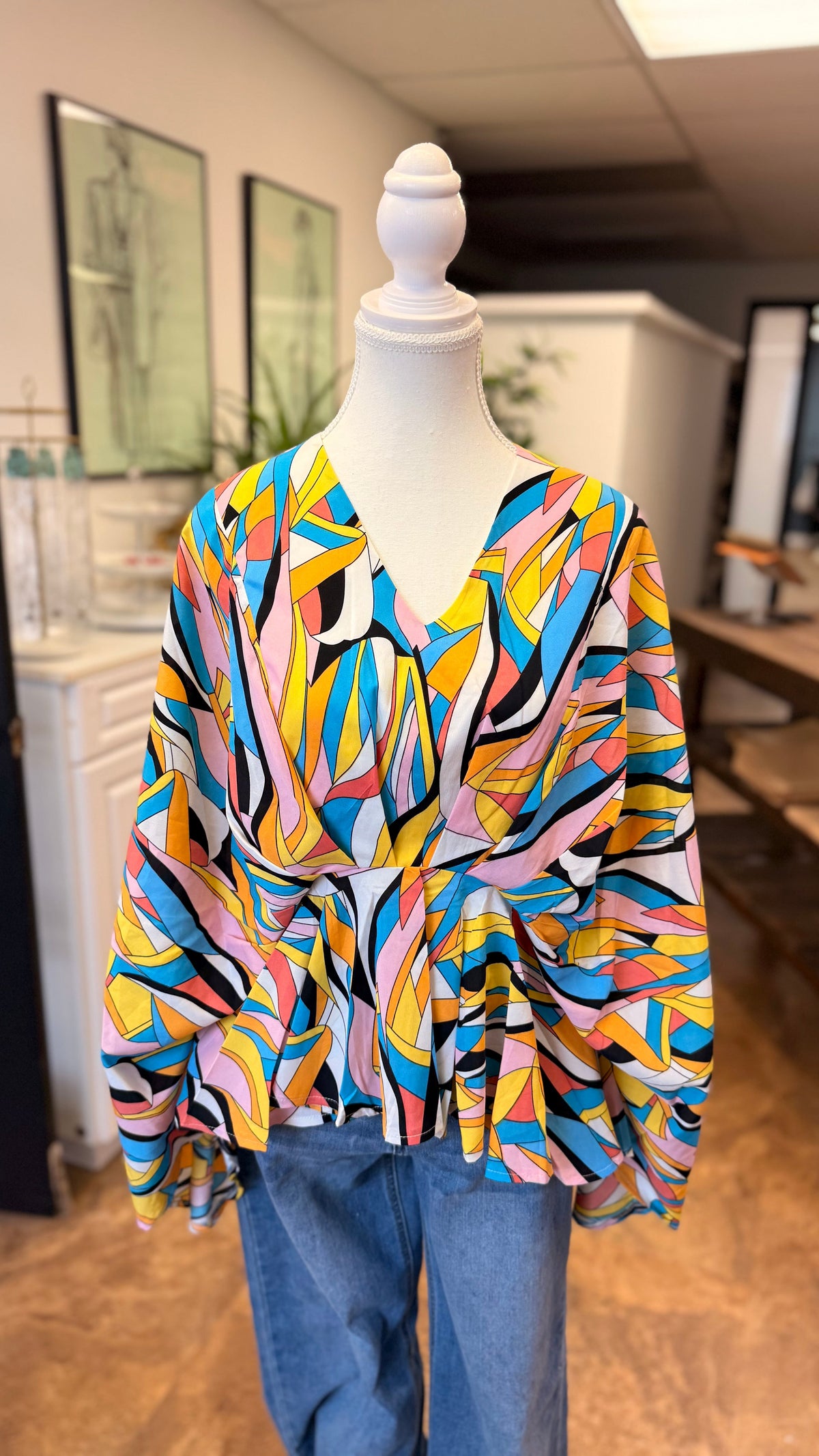 # 18 - Retro Printed Long Sleeve | M | SAMPLE SALE