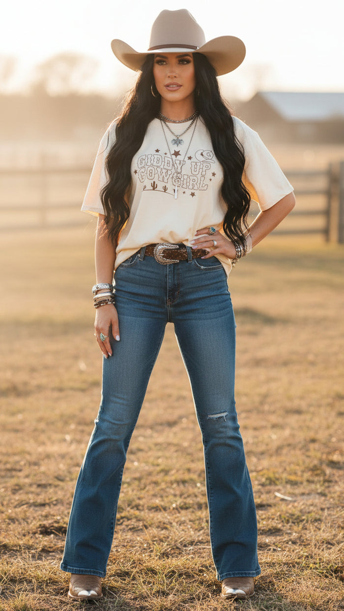 Giddy Up Cowgirl | Graphic T-Shirt