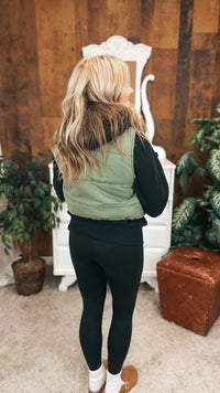 Courtney Puffer Vest: Olive