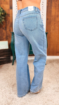 Jake Straight Leg Stretch Denim | Blue