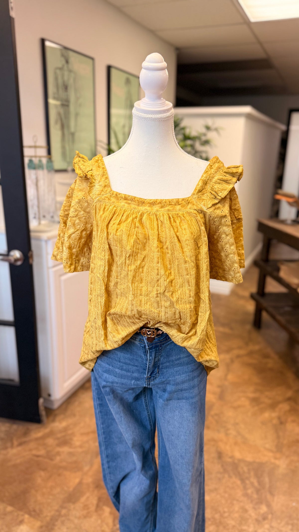 # 25 - Yellow Lace Blouse | M | SAMPLE SALE