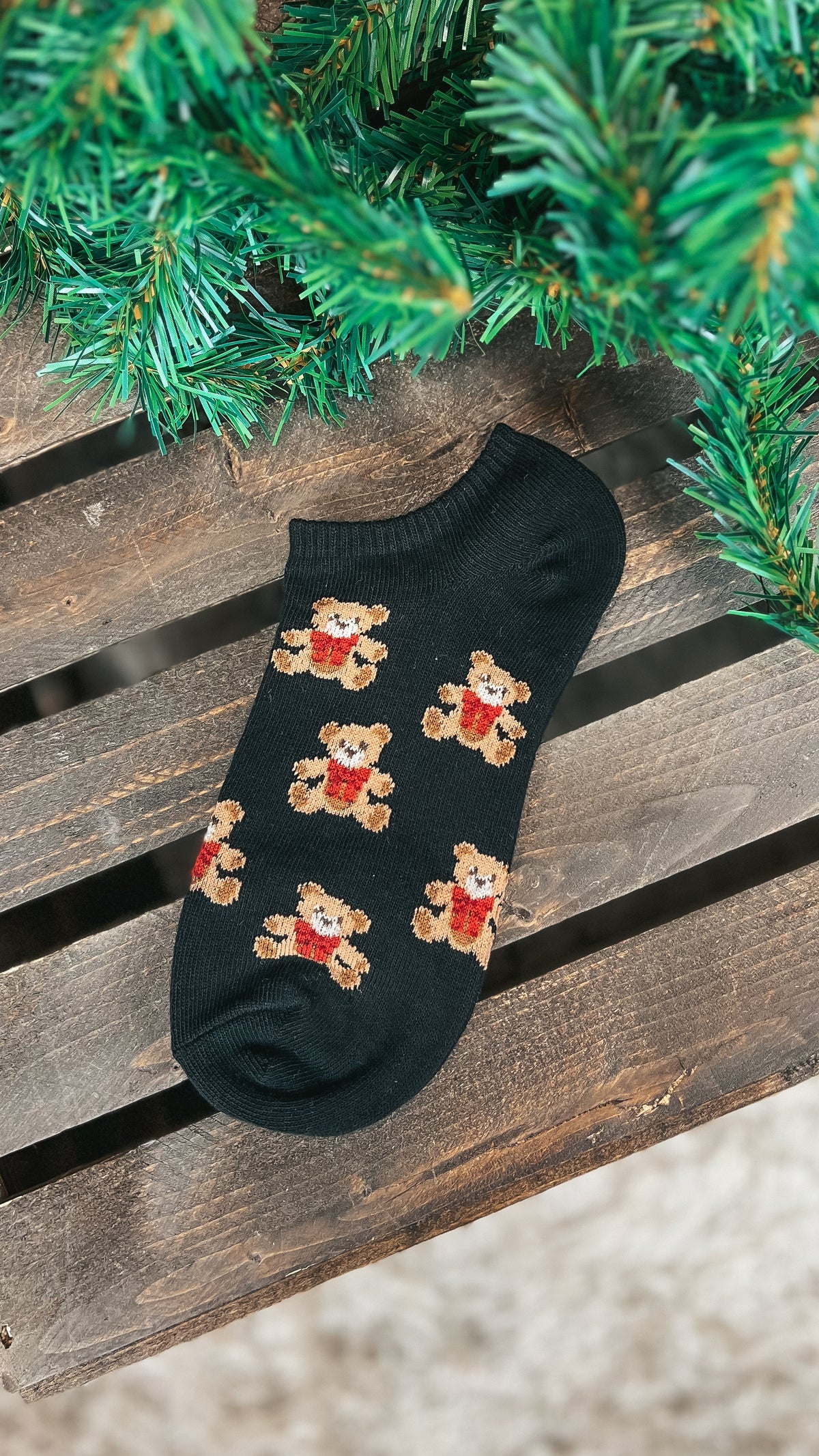 Teddy Bear Ankle Socks: Black *𝗗𝗢𝗢𝗥 𝗖𝗥𝗔𝗦𝗛𝗘𝗥*