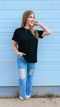 Julia Basic Tee | Black