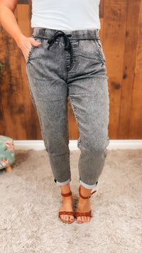 Lenny Cropped Jogger Denim | Washed Black