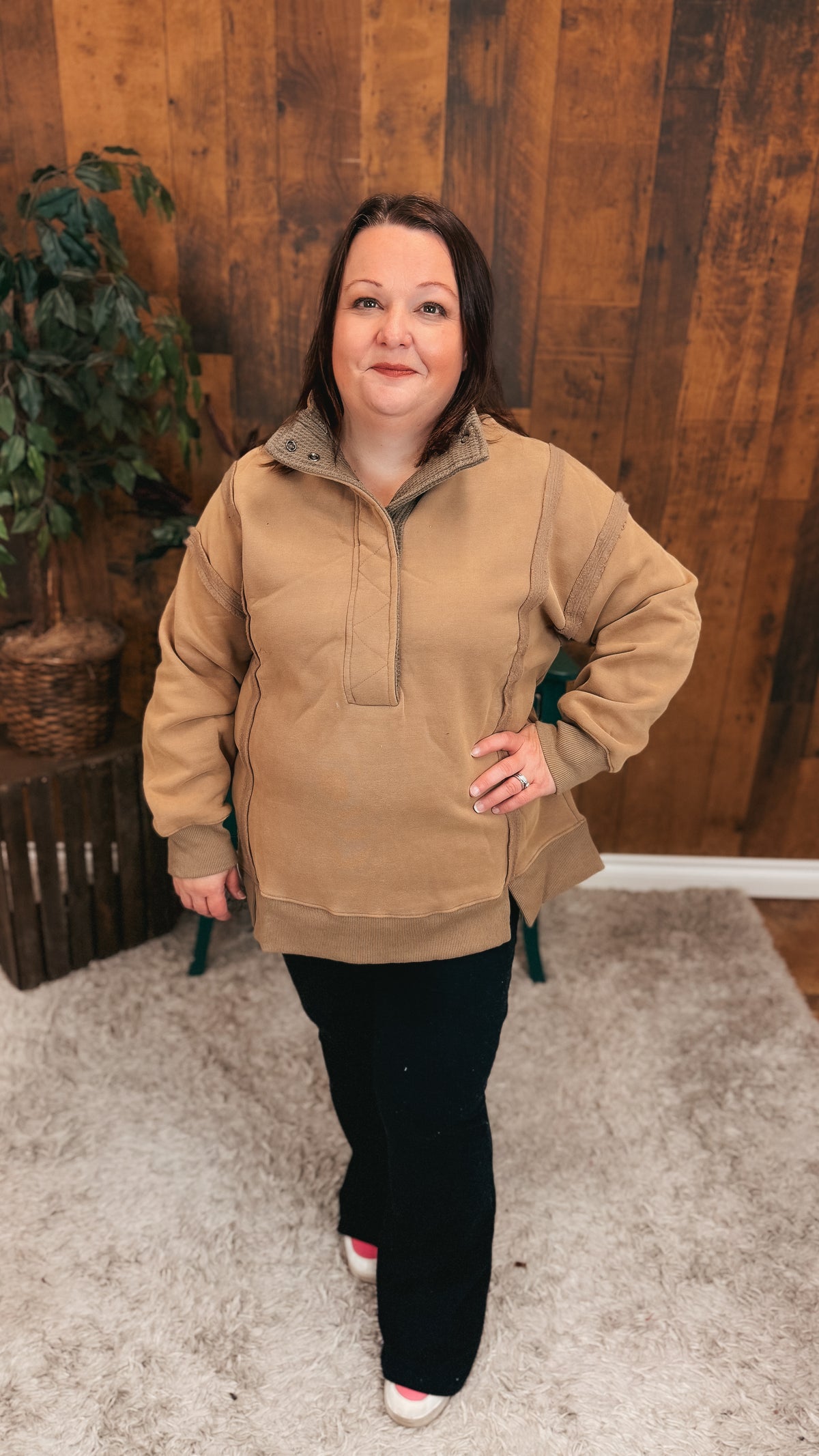 Charlene Snap Sweatshirt | Mocha