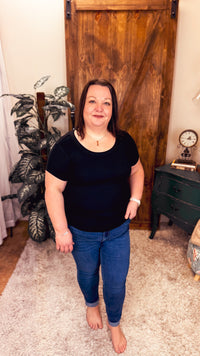 Sarah Ribbed Tee | Black