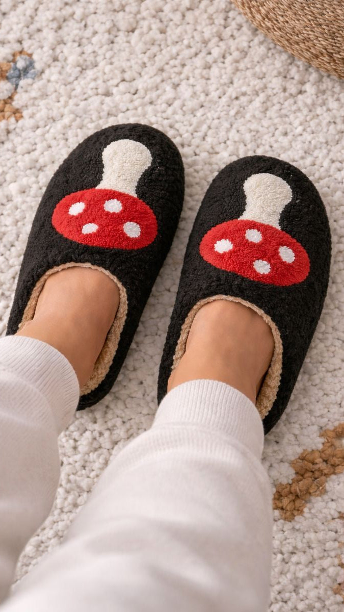 Mushroom Slippers | Black