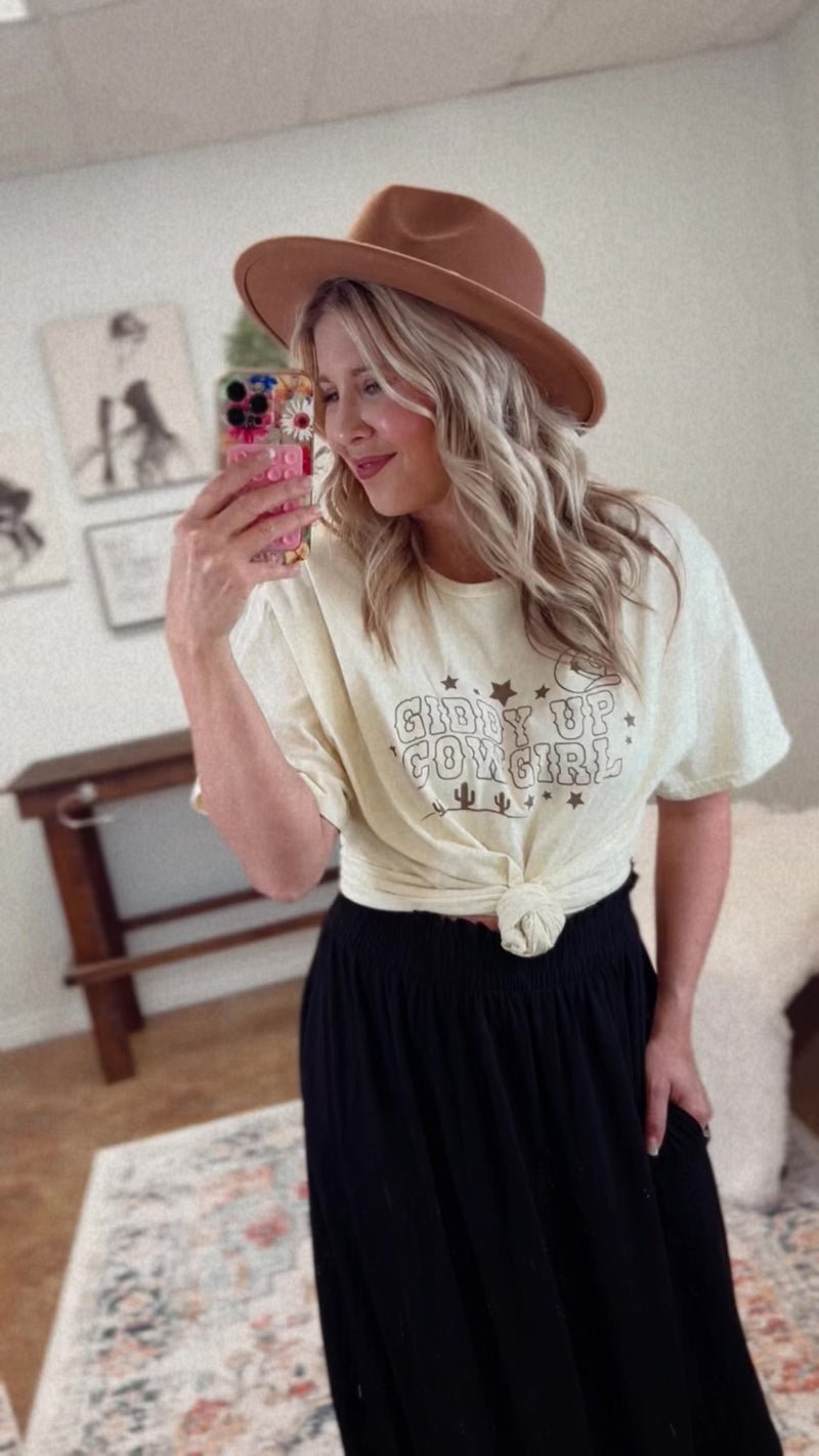 Giddy Up Cowgirl | Graphic T-Shirt