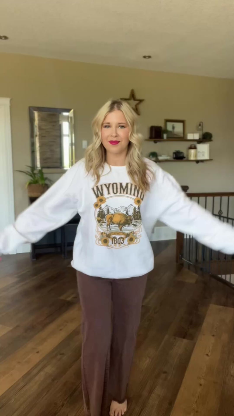 Wyoming | Graphic Sweatshirt