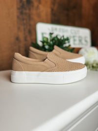 Danny Sneakers: Tan